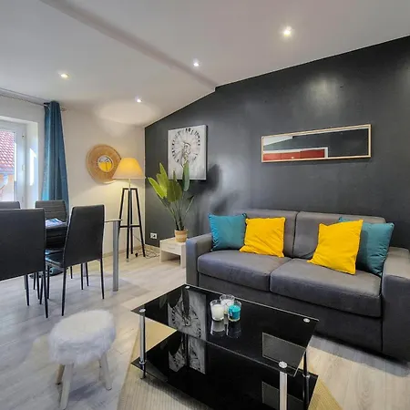 Frgk - Entire Building Center Apartman Cannes