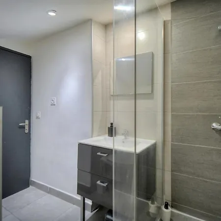 Frgk - Entire Building Center Apartament Cannes