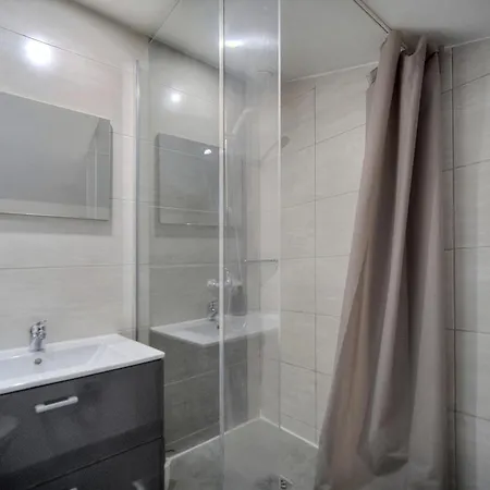 Frgk - Entire Building Center Apartament Cannes